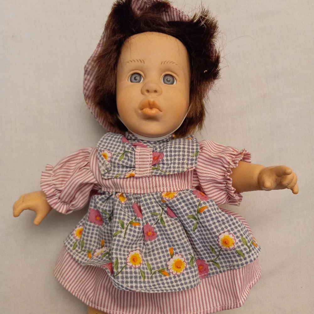 Vtg Gi-Go Expressions Doll  11"